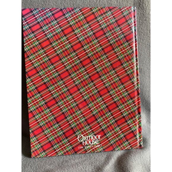 Christmas Handcrafts Book By Oxmoor House - Picture 2 of 12